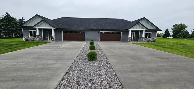 605 W Colfax St, Parkers Prairie, MN 56361