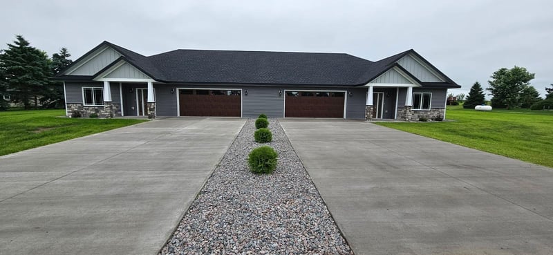 607 W Colfax St, Parkers Prairie, MN 56361