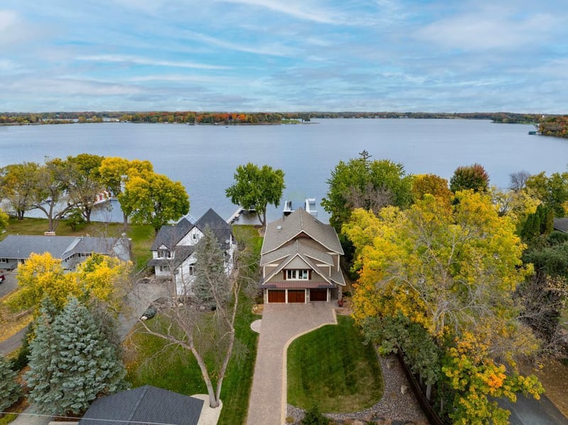 2172 Shadywood Rd, Wayzata, MN 55391