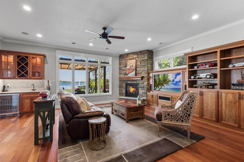 2172 Shadywood Rd, Wayzata, MN 55391