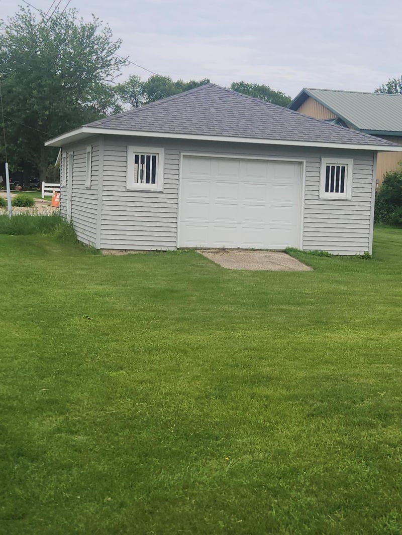 140 Trosky Rd W, Edgerton, MN 56128