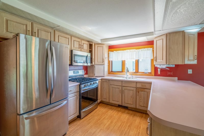 208 Lincoln St SW, Mapleton, MN 56065