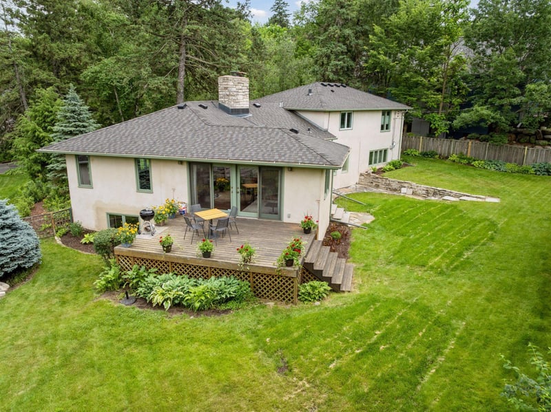 244 Janalyn Cir, Golden Valley, MN 55416