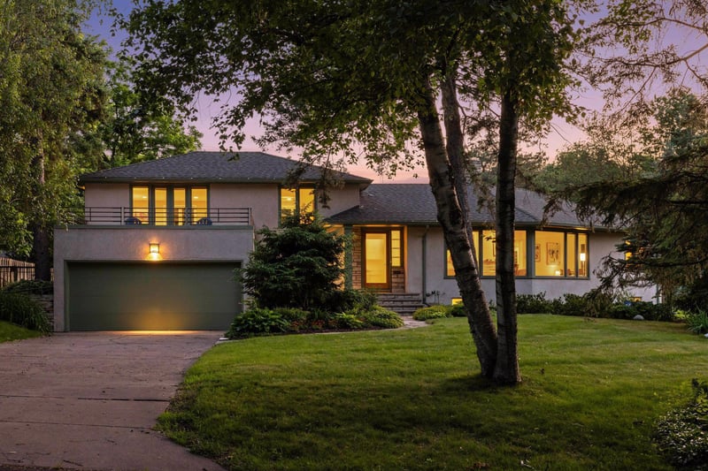 244 Janalyn Cir, Golden Valley, MN 55416