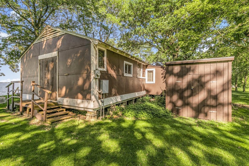 9497 123rd Ave SE, Lake Lillian, MN 56253