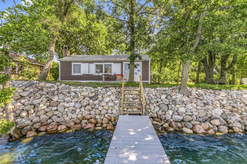 9497 123rd Ave SE, Lake Lillian, MN 56253