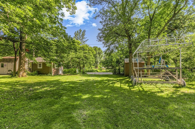 9497 123rd Ave SE, Lake Lillian, MN 56253