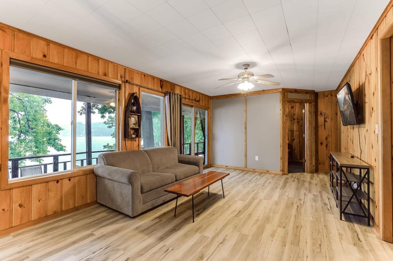 1625 Niles Ln, Centuria, WI 54824