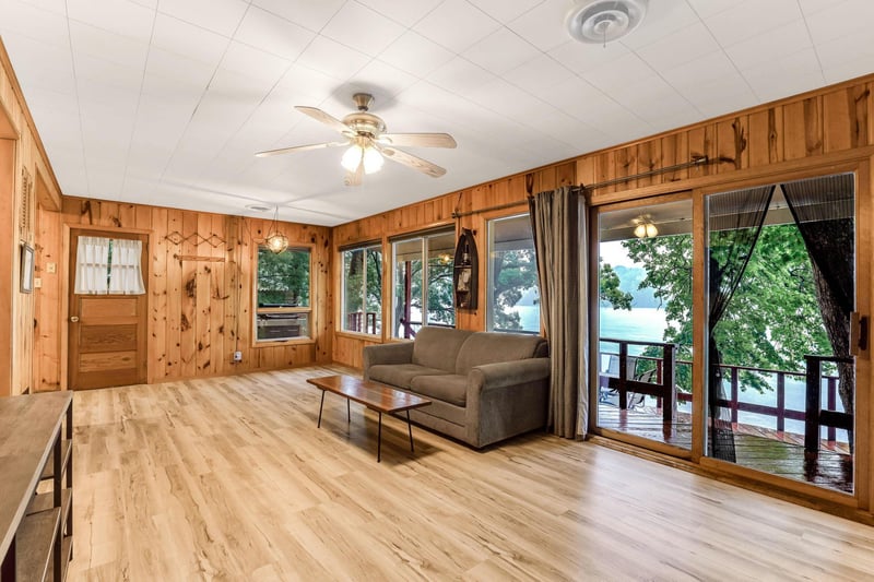 1625 Niles Ln, Centuria, WI 54824