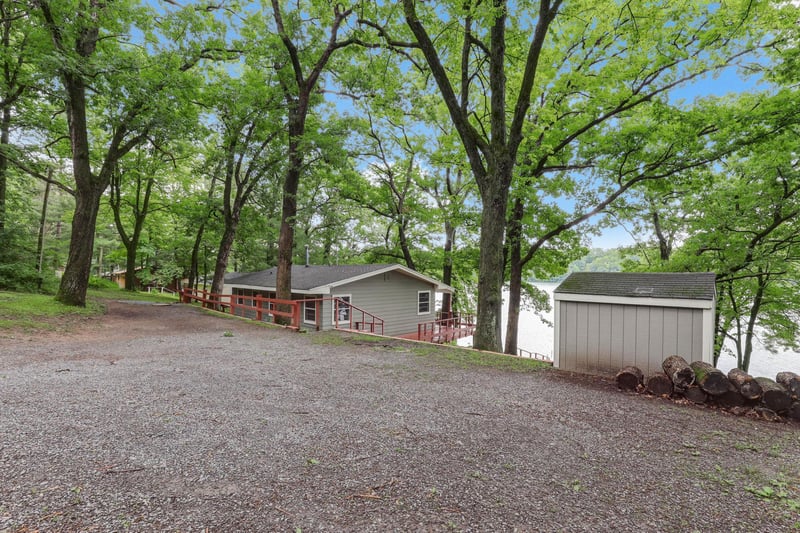 1625 Niles Ln, Centuria, WI 54824