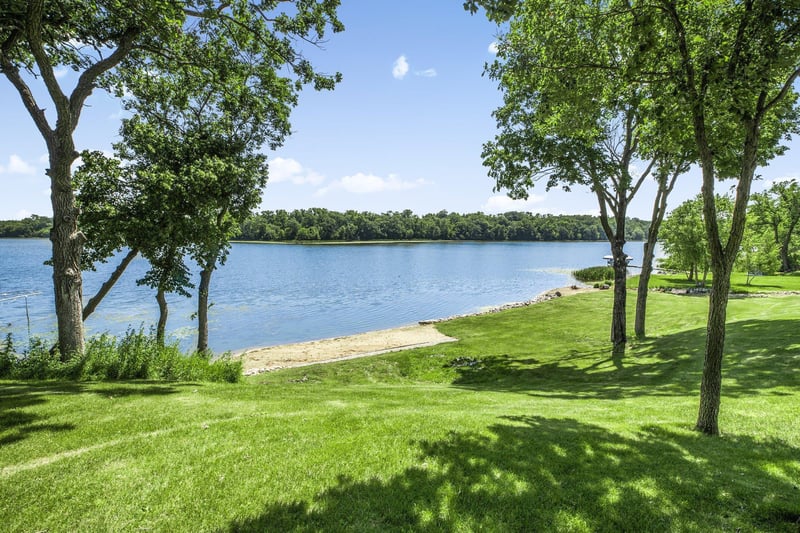 3007 W Lake Jessie Dr SE, Alexandria, MN 56308