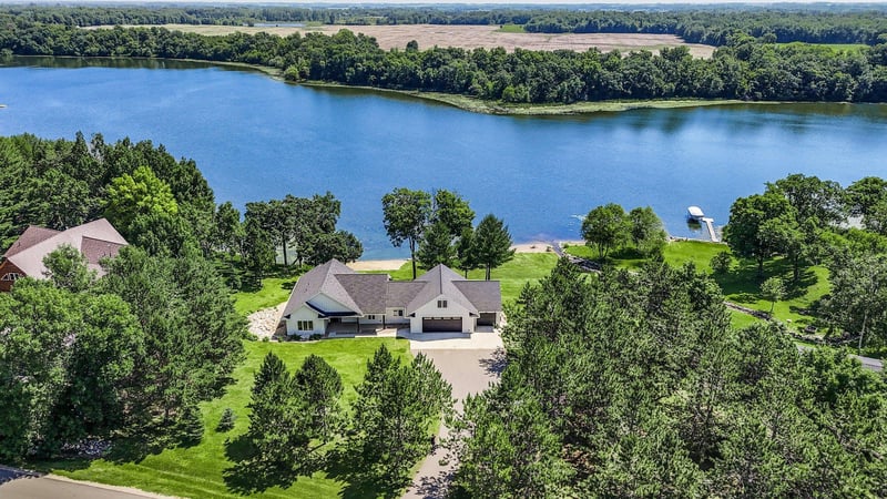 3007 W Lake Jessie Dr SE, Alexandria, MN 56308