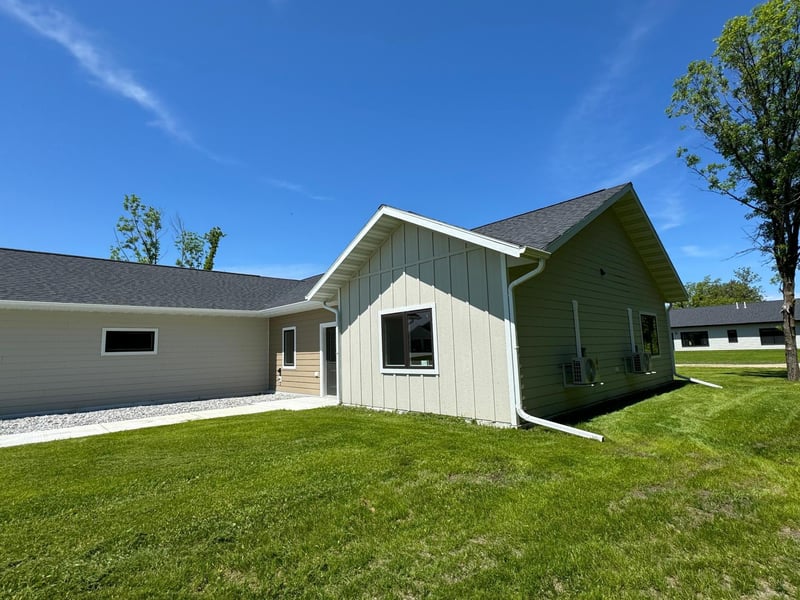 605 Lincoln St SE, Warroad, MN 56763