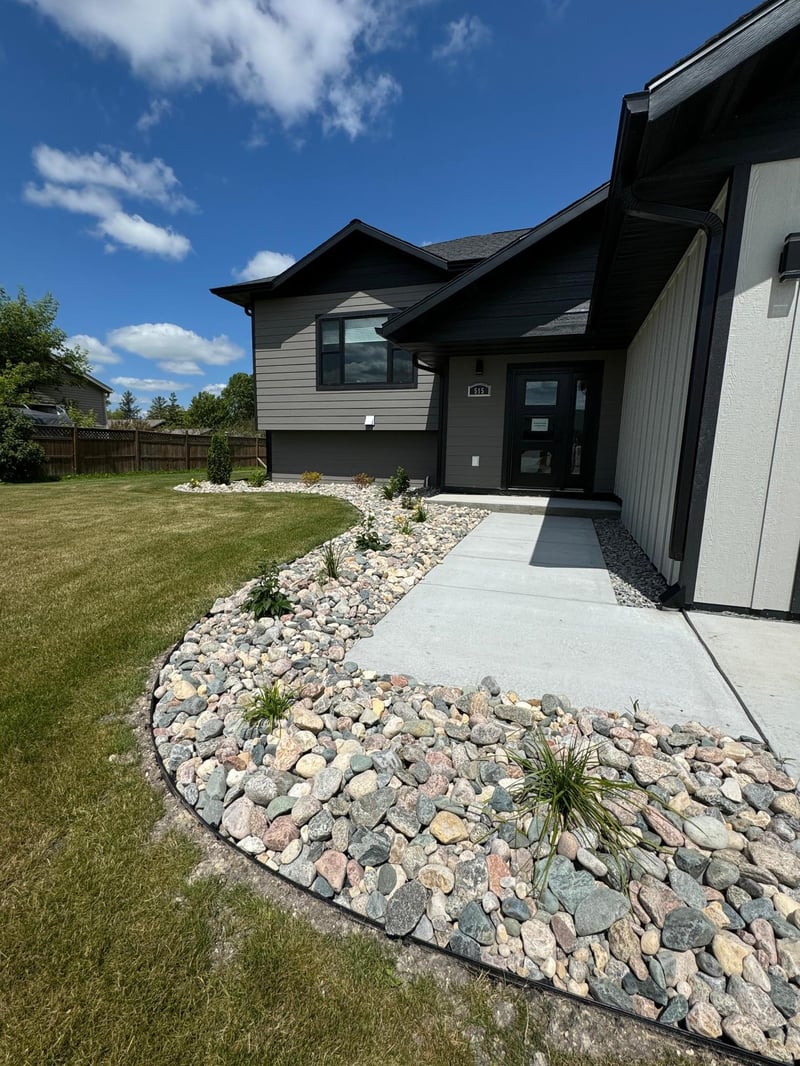 515 Lincoln St SE, Warroad, MN 56763