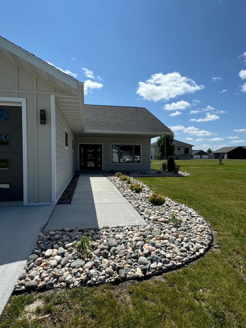 602 Lincoln St SE, Warroad, MN 56763