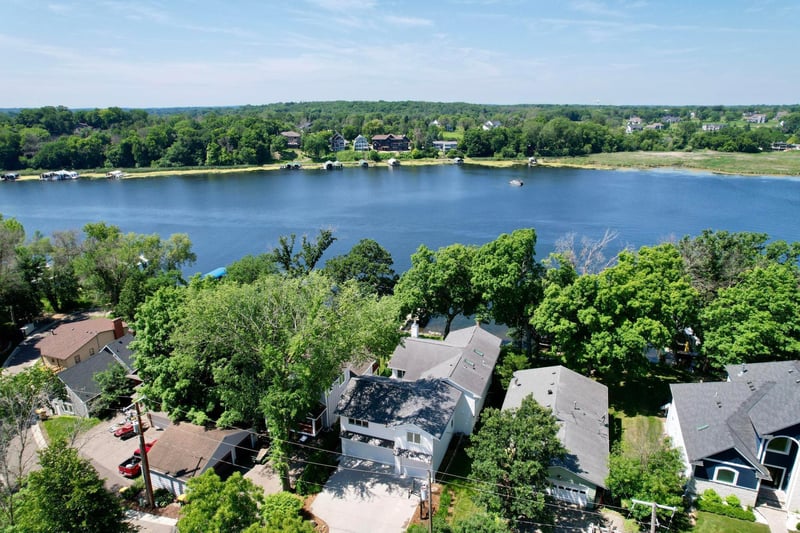 577 Park Ln, Orono, MN 55356