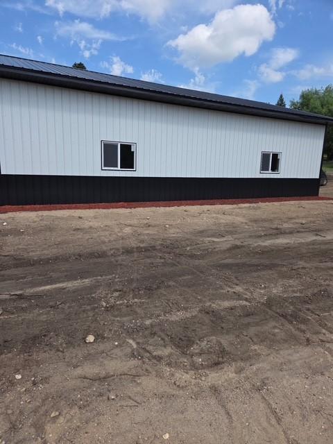 18260 Norway Woods Cir, New London, MN 56273