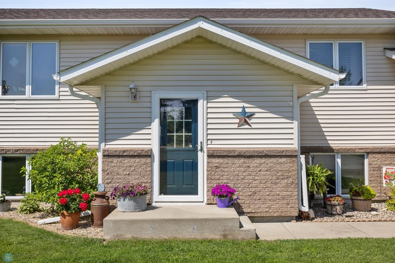621 246th St S, Hawley, MN 56549