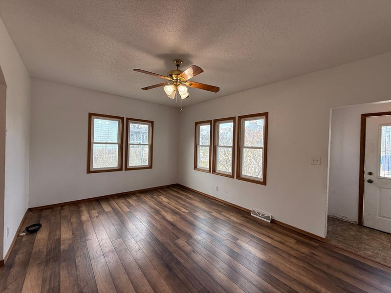 708 5th Ave, Madison, MN 56256