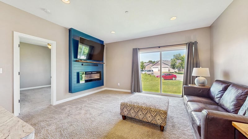 405 Meadow Ln, Norwood Young America, MN 55397