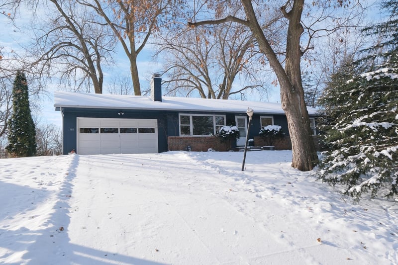 148 Ridgeview Ln E, Wayzata, MN 55391