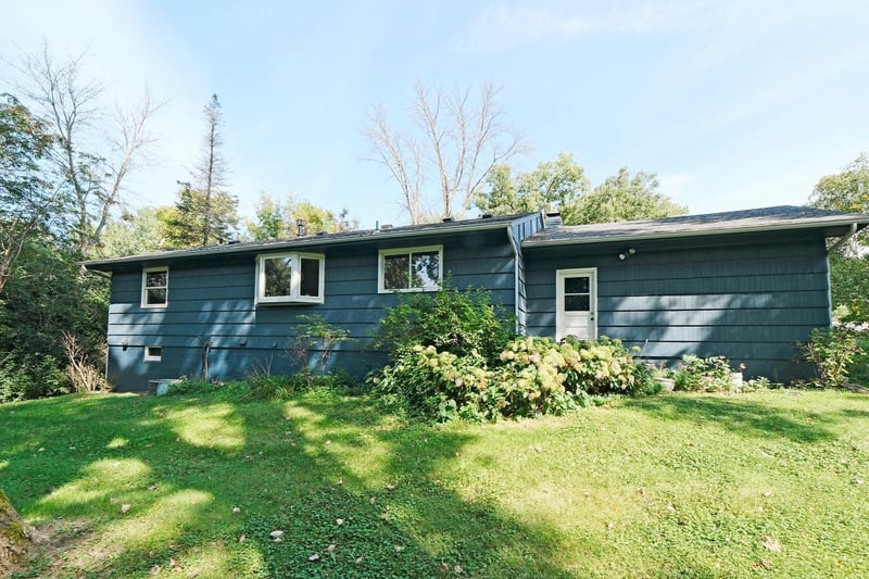 148 Ridgeview Ln E, Wayzata, MN 55391