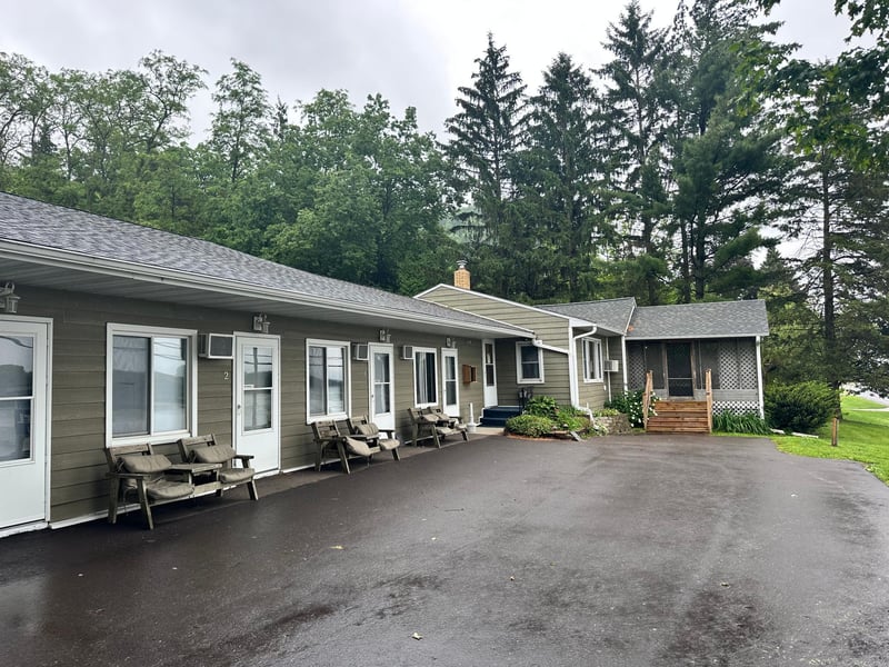 240 N State Road 35, Alma, WI 54610