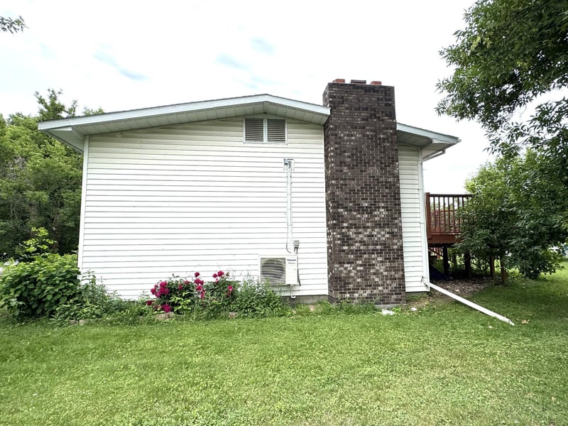 220 Inderlee Ave S, Fosston, MN 56542