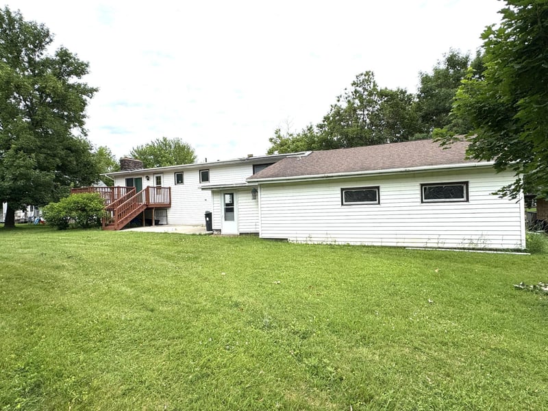 220 Inderlee Ave S, Fosston, MN 56542