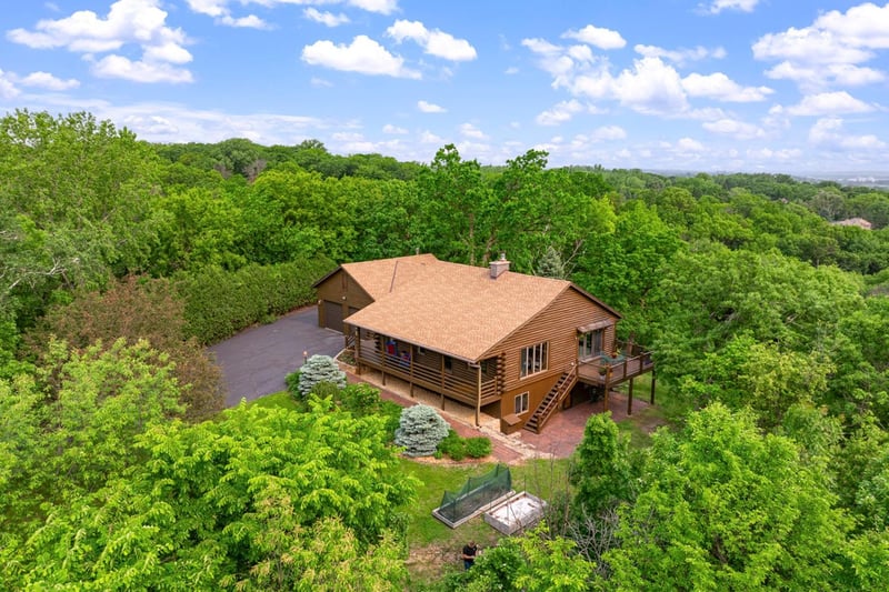 8765 River Heights Way, Inver Grove Heights, MN 55076