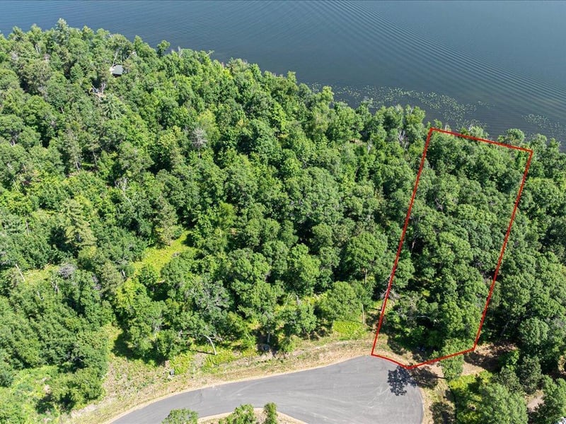 24601 Perrin Pt, Nisswa, MN 56468