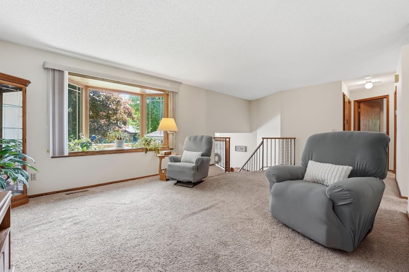 783 Bur Oak Ct, Vadnais Heights, MN 55127