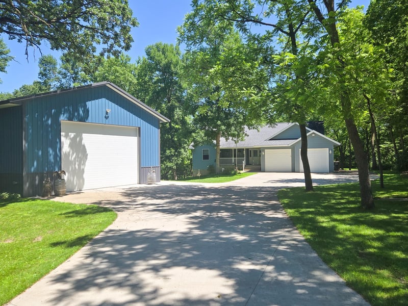 23032 W Torah Dr, Richmond, MN 56368
