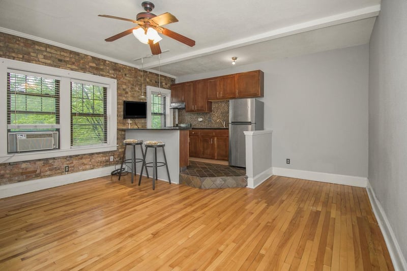1901 Stevens Ave #206, Minneapolis, MN 55403