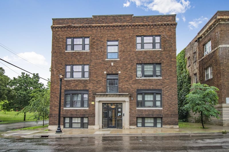 1901 Stevens Ave #206, Minneapolis, MN 55403