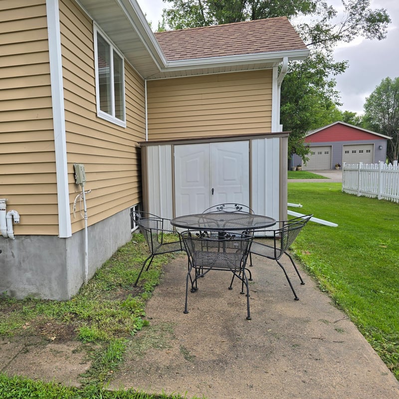 105 3rd Ave N, Dent, MN 56528
