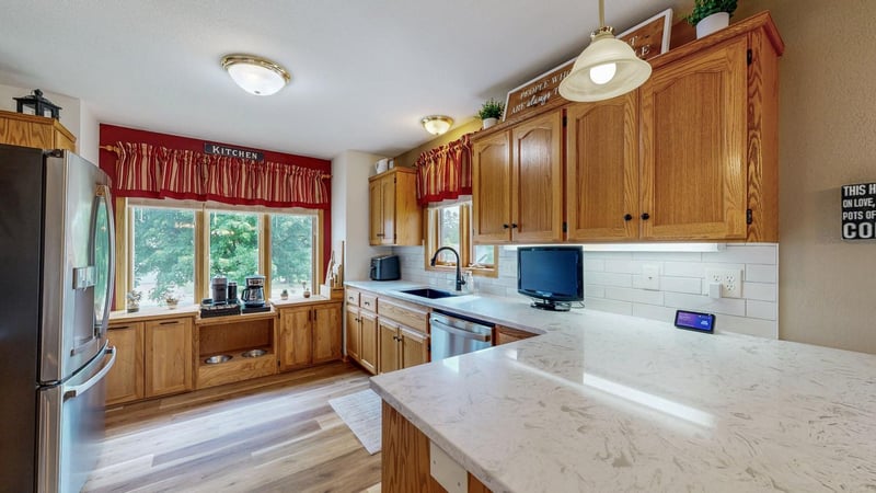 1057 John And Mary Dr SE, Chatfield, MN 55923