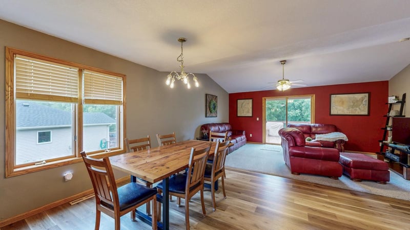 1057 John And Mary Dr SE, Chatfield, MN 55923