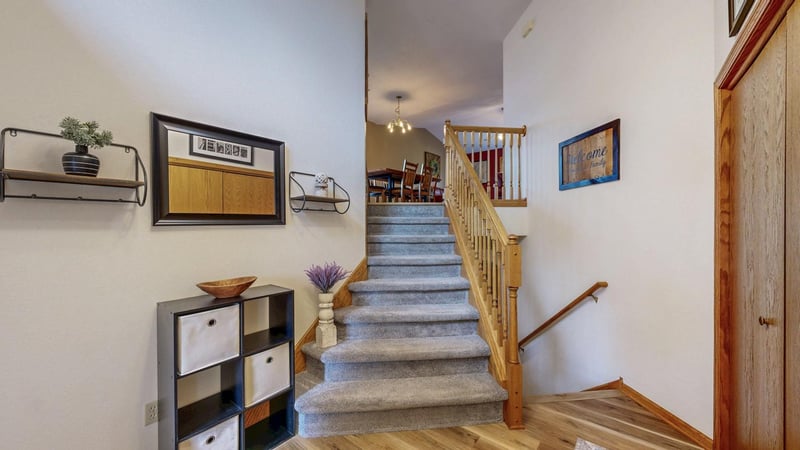 1057 John And Mary Dr SE, Chatfield, MN 55923