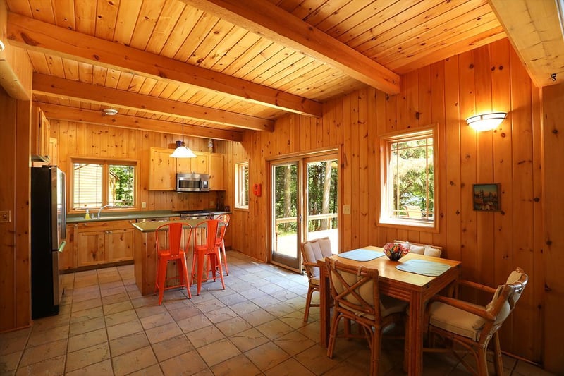 8890 Raps Rd, Cook, MN 55723
