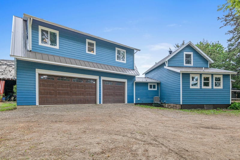 2565 Highland Rd, Maple Plain, MN 55359