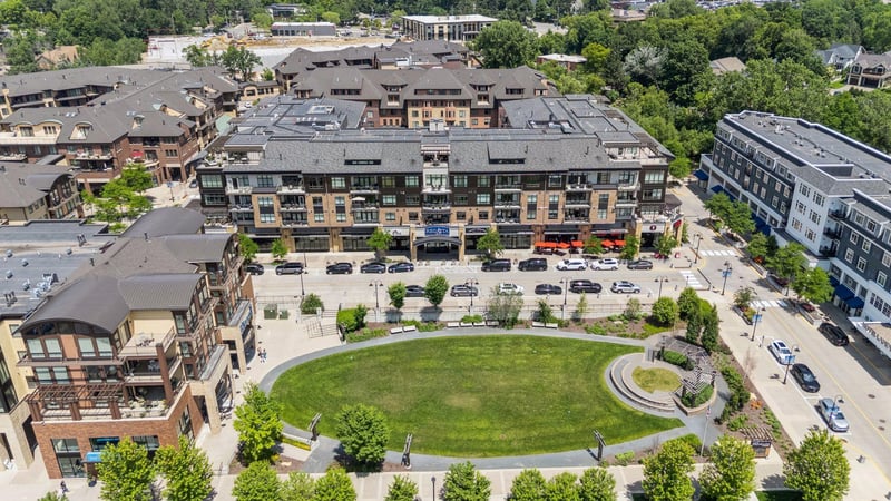 875 Lake St N #318, Wayzata, MN 55391