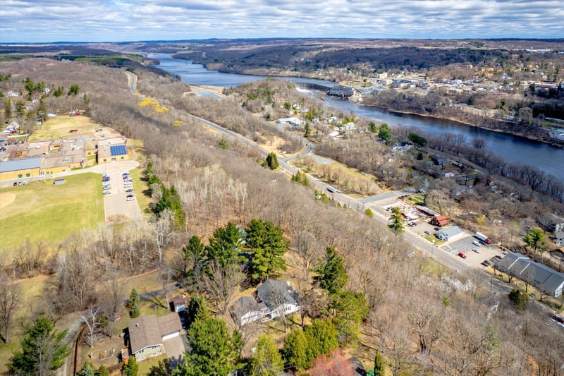 312 Walnut St, Taylors Falls, MN 55084