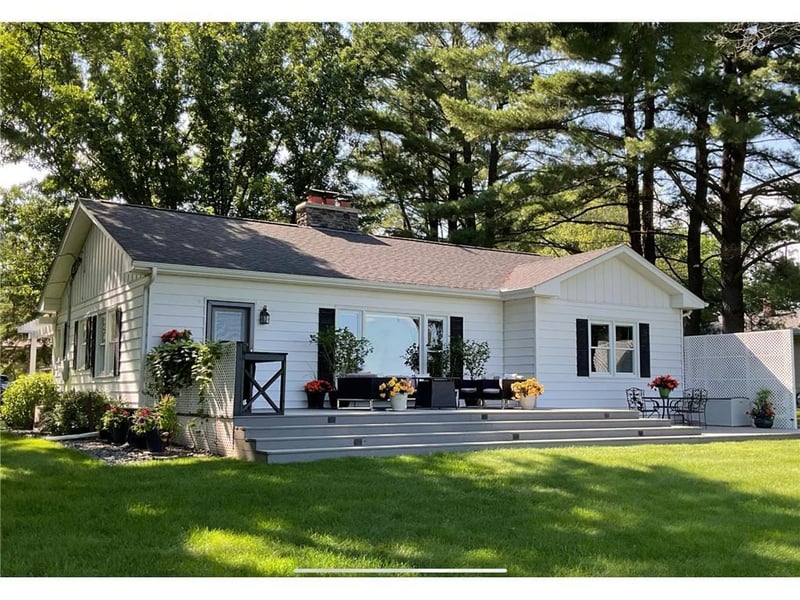 312 Walnut St, Taylors Falls, MN 55084