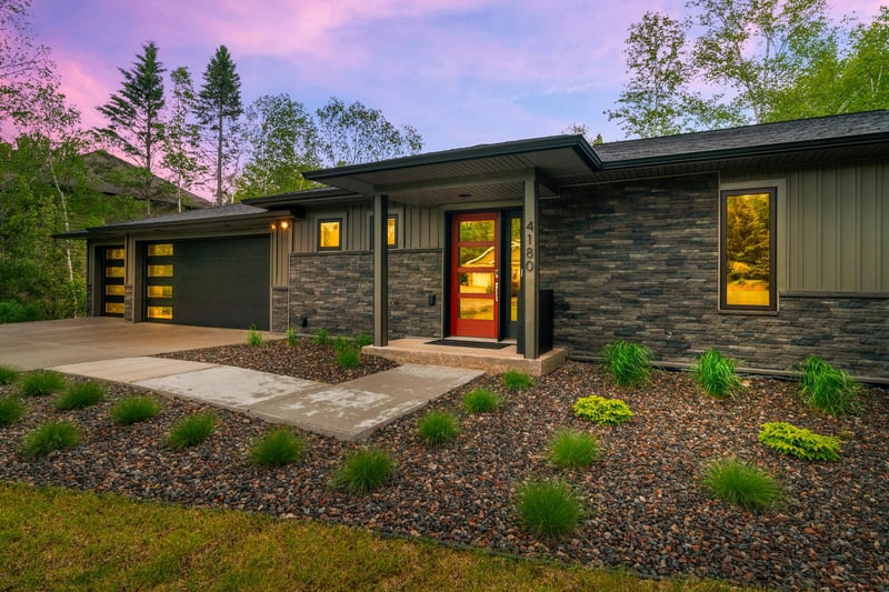 4180 W Pond Dr, Hermantown, MN 55811