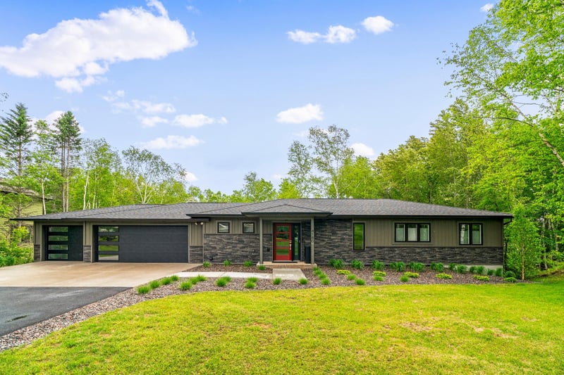 4180 W Pond Dr, Hermantown, MN 55811