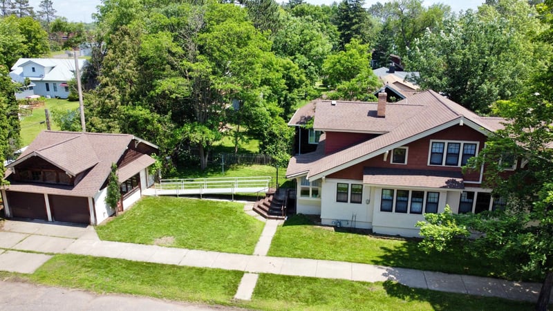 221 3rd St, Moose Lake, MN 55767