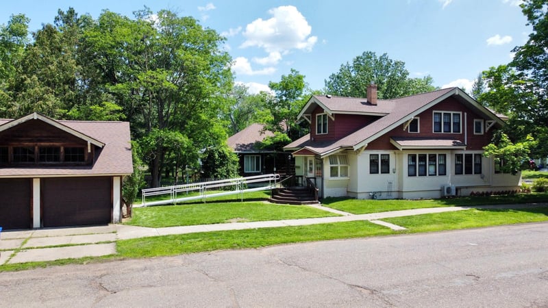 221 3rd St, Moose Lake, MN 55767