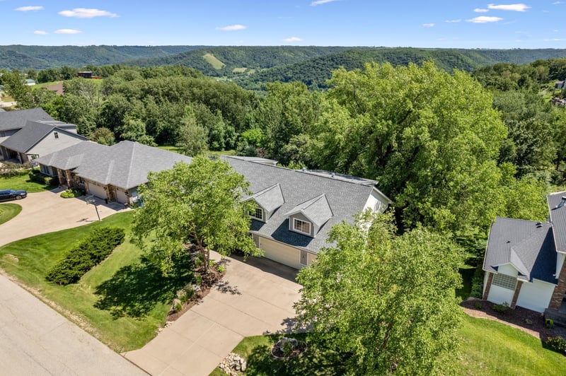 271 E Garvin Heights Rd, Winona, MN 55987