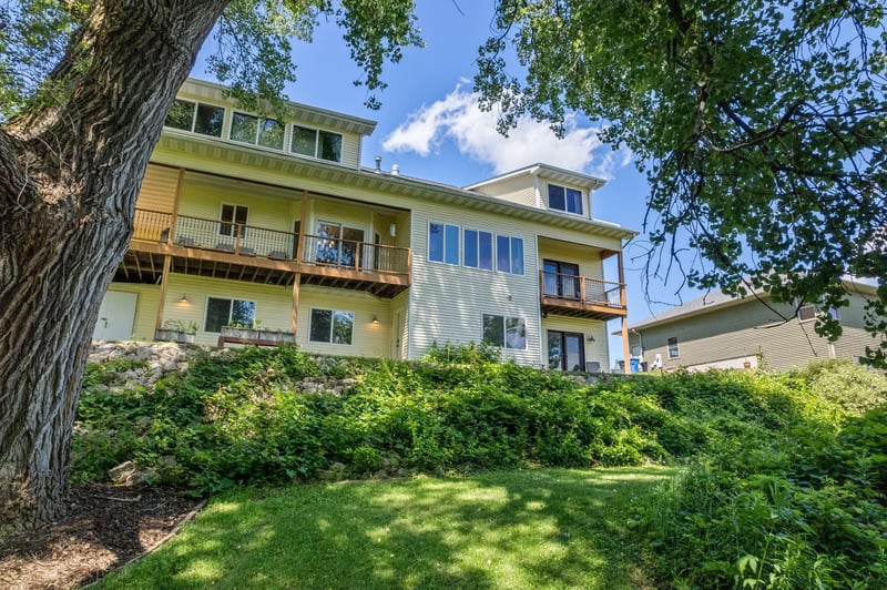 271 E Garvin Heights Rd, Winona, MN 55987